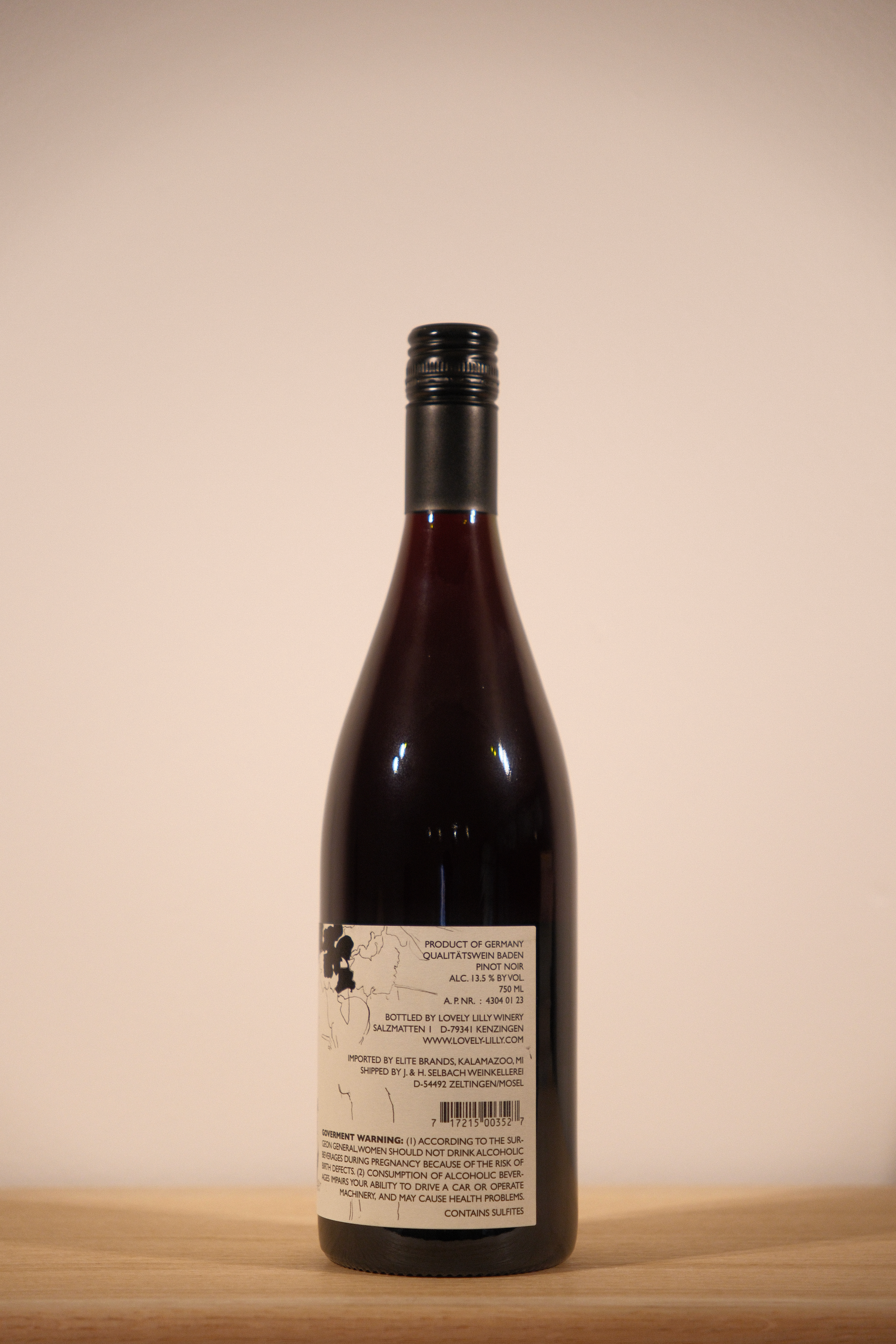 Shelter 'Lovely Lilly' Pinot Noir 2021