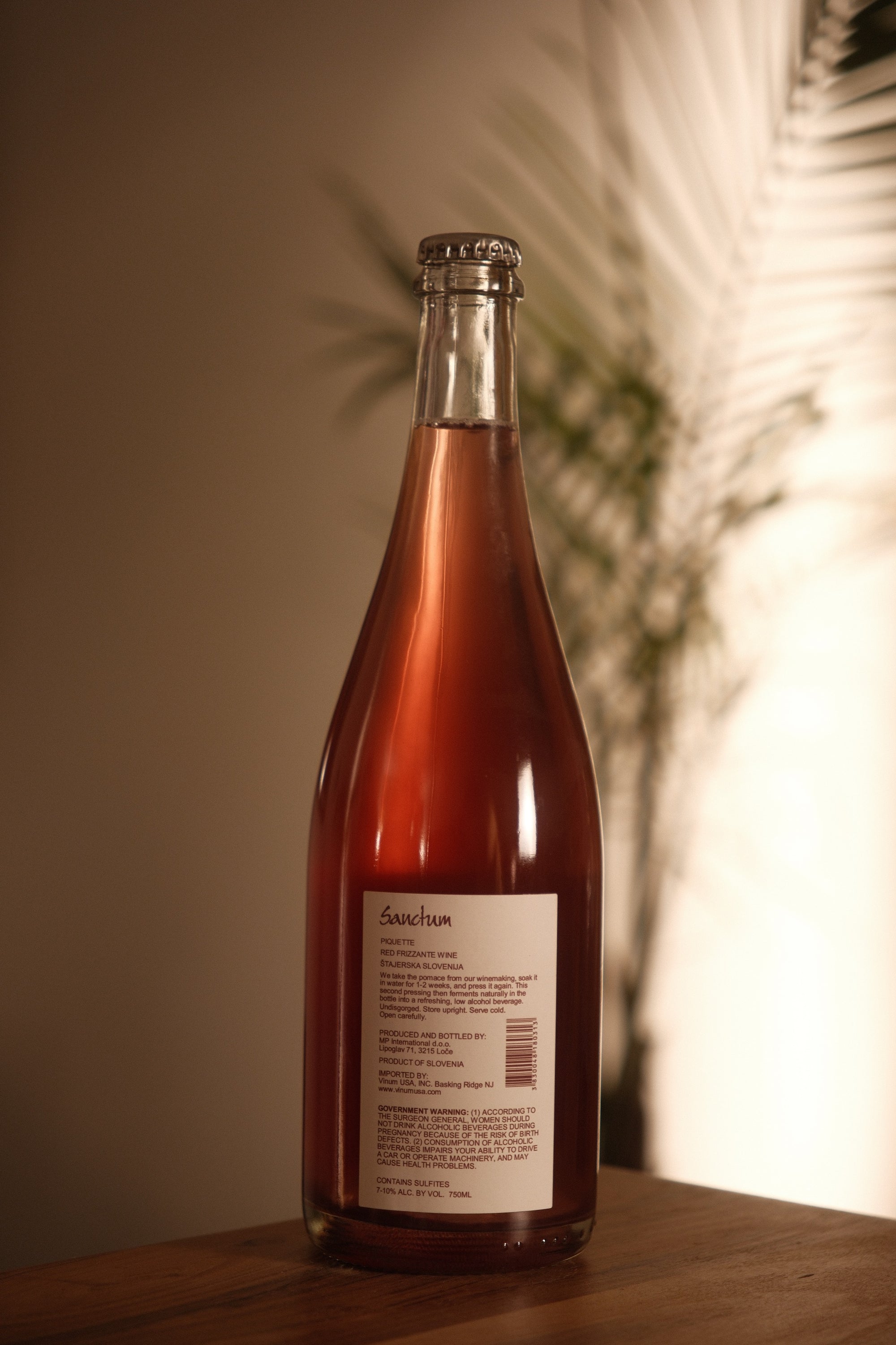 Sanctum 'Sticks & Bugs' Red Piquette NV