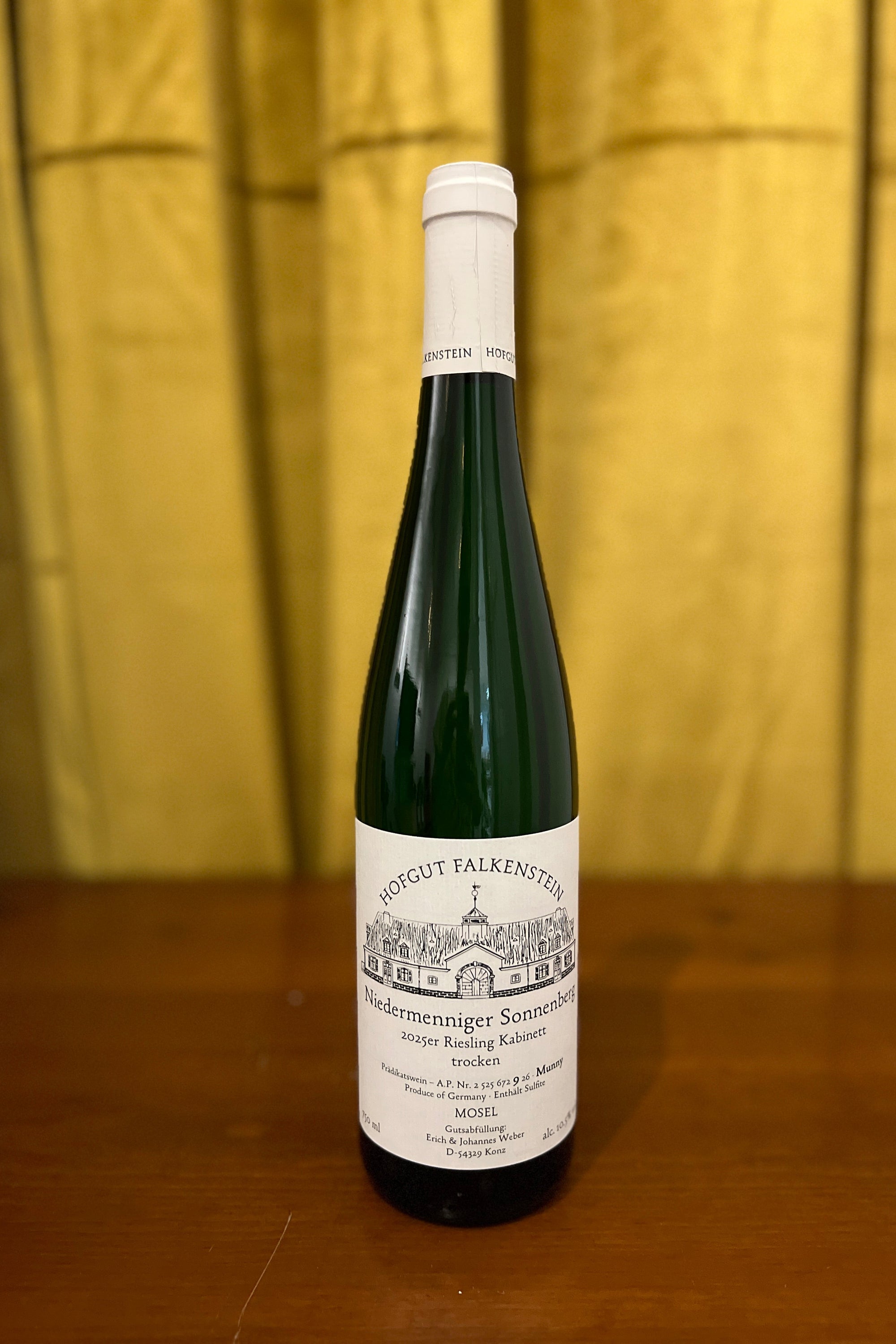 Hofgut Falkenstein Niedermenniger Sonnenberg Riesling Kabinett Trocken “Munny” AP 9 2025